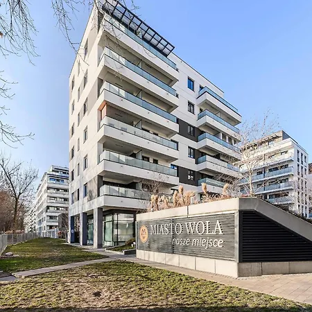 2-bedroom With Balcony Apartment Warsaw