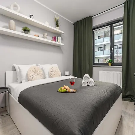 Apartmán 2-bedroom With Balcony *