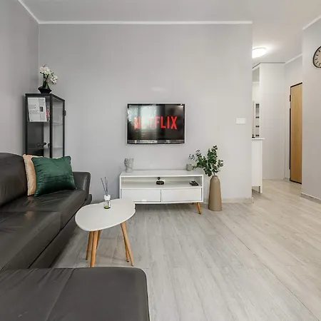 2-bedroom With Balcony Apartment Warsaw
