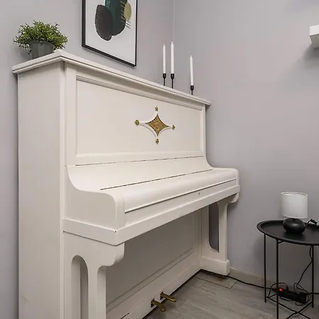 2-bedroom With Balcony * Warsaw